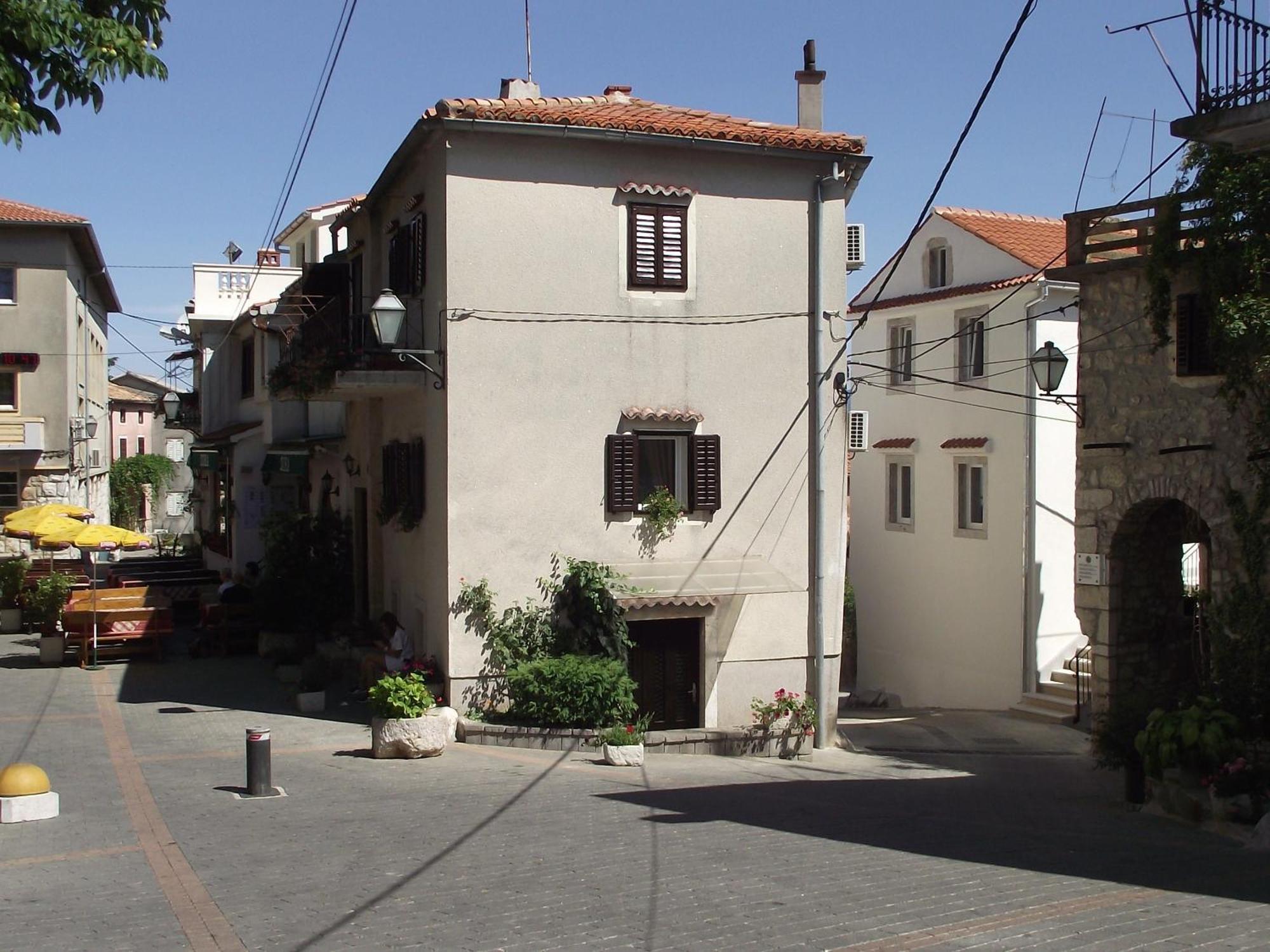 Apartments Dobrinj Buitenkant foto